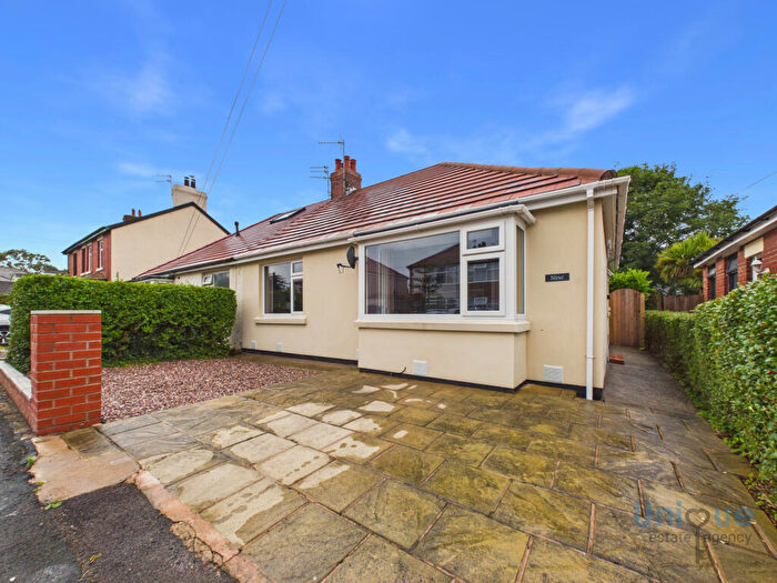 3 Bedroom Bungalow For Sale In Farnworth Road, Thornton-Cleveleys, FY5