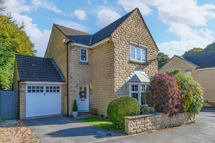 3 Bedroom Detached House For Sale In Fieldfare Drive, Westwood Park, BD6