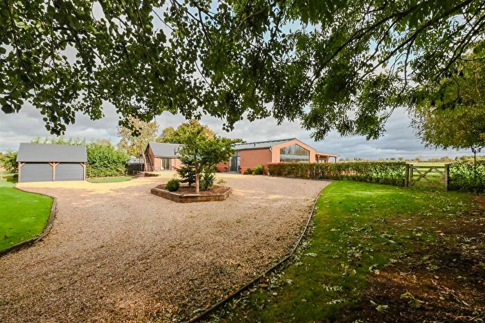 4 Bedroom Barn Conversion For Sale In Woodside Barn, Mill Lane, Edingale, B79
