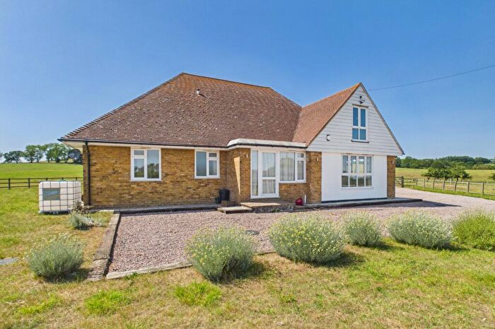 3 Bedroom Bungalow To Rent In Betsham Road, Southfleet, Gravesend, Kent, DA13