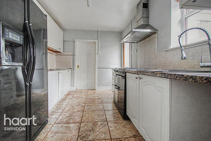 3 Bedroom Terraced House To Rent In Redcliffe Street, Swindon, SN2