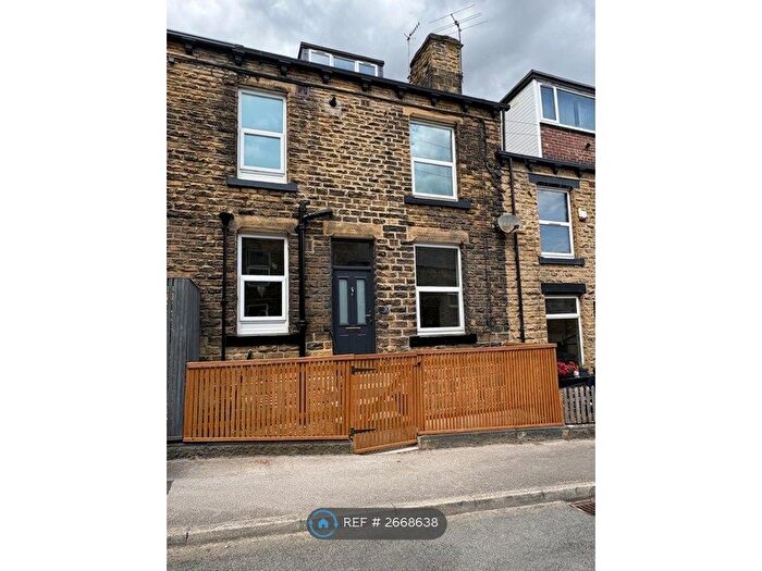 2 Bedroom Terraced House To Rent In Cowley Road, Leeds, LS13