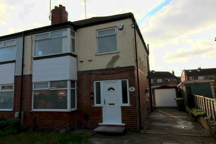 3 Bedroom House To Rent In Whitehall Road, Leeds, LS12