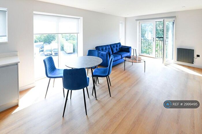 1 Bedroom Flat To Rent In Trinity Apartments, Leeds, LS13