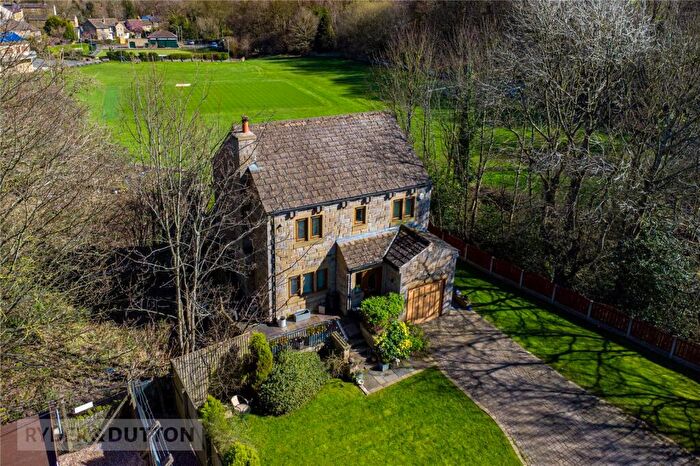 4 Bedroom Detached House For Sale In Riverside Court, Denby Dale, Huddersfield, HD8