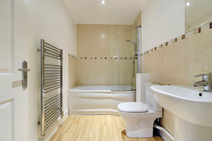 2 Bedroom Apartment To Rent In London House High Street Cranleigh, GU6
