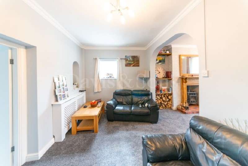3 Bedroom Semi Detached House For Sale In The Highway, New Inn