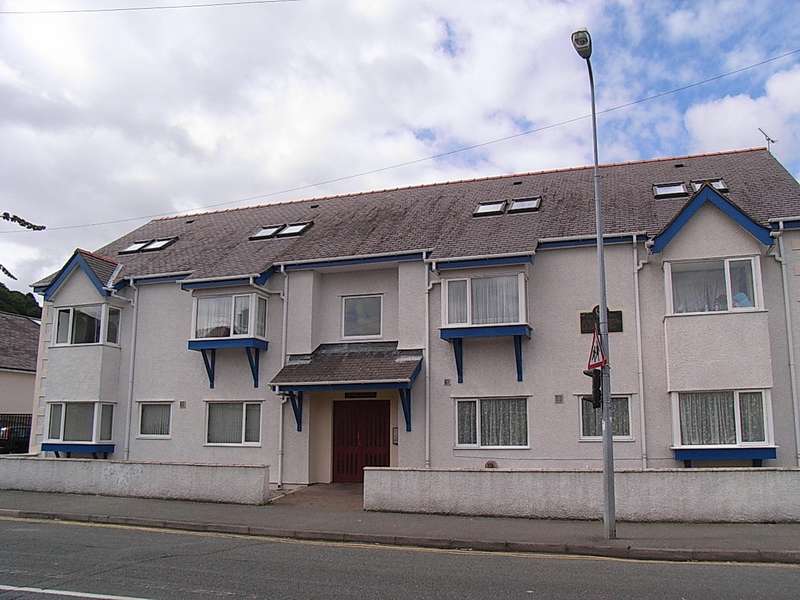 1 Bedroom Apartment To Rent In Neuadd Yr Eglwys, Glynne Road, Bangor, LL57
