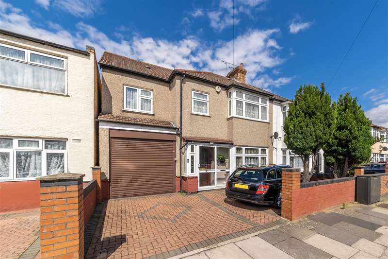 Houses for sale in Southall Green, UB2, Greater London