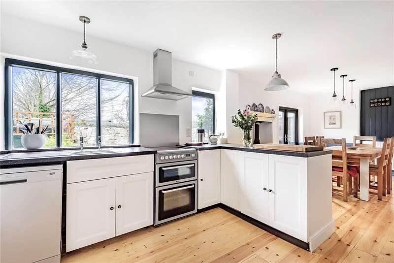 5 Bedroom End Of Terrace House For Sale In 18 Newport Street, Clun