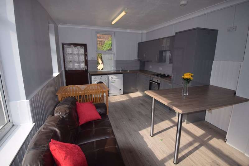 4 Bedroom House To Rent In Campion Street, DE22