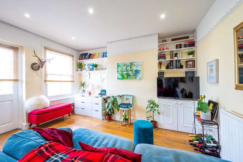 2 Bedroom Flat To Rent In Crockerton Road, Tooting Bec, SW17