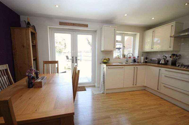 3 Bedroom Detached House For Sale In Great Close Road Yarnton OX5