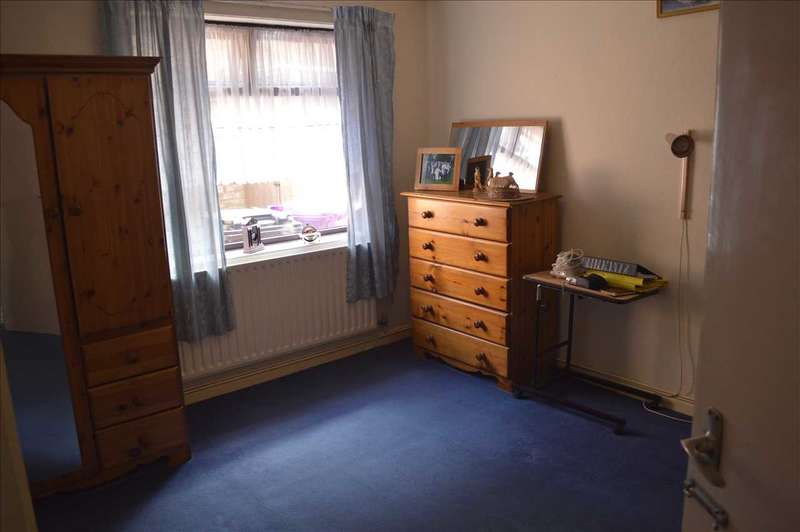 2 Bedroom Bungalow For Sale In Amos Lane, Wolverhampton, WV11