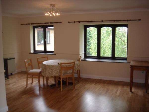 3 Bedroom Apartment To Rent In Greenford Avenue, Hanwell, London, W7