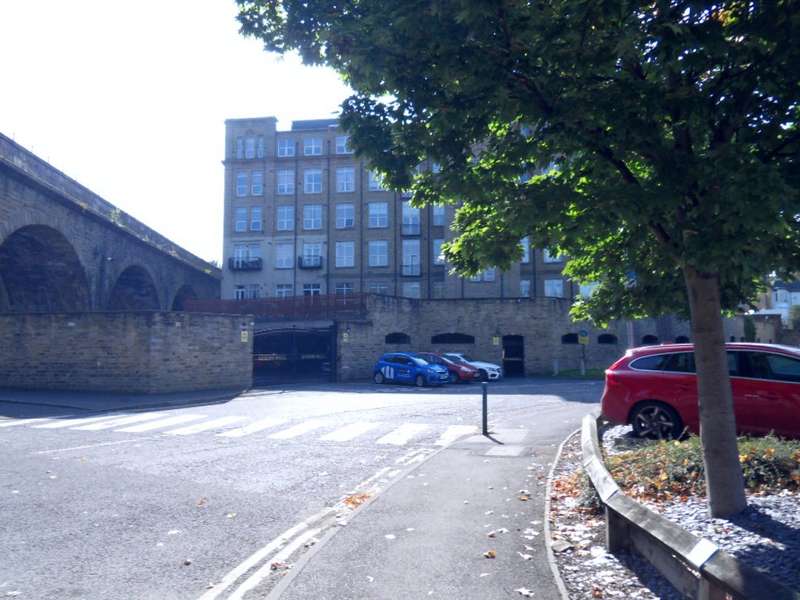 1 Bedroom Apartment To Rent In Bradford Road, Dewsbury, WF13