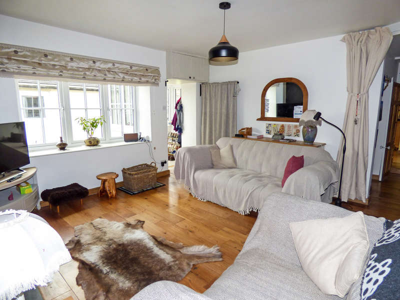 3 Bedroom SemiDetached House For Sale In Violet Cottage, Harmby, DL8