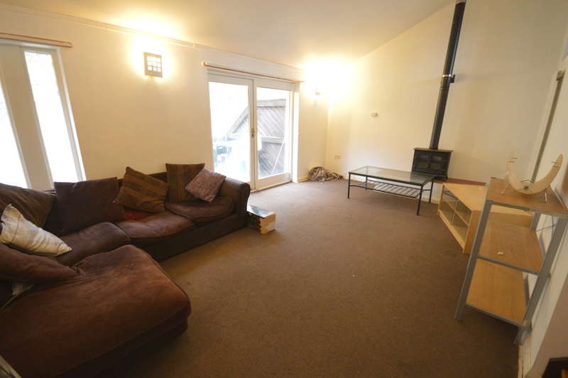 3 Bedroom Mews House For Sale In Forest Road, Huddersfield, HD5