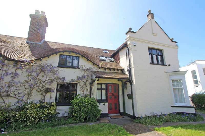 5 Bedroom Semi Detached House For Sale In Keyhaven Road, Milford On Sea