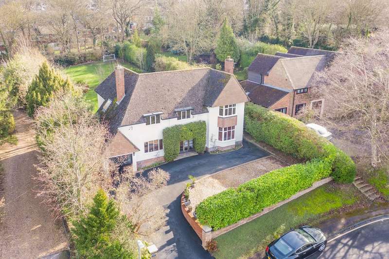 4 Bedroom Detached House For Sale In Priory Close, Royston, SG8