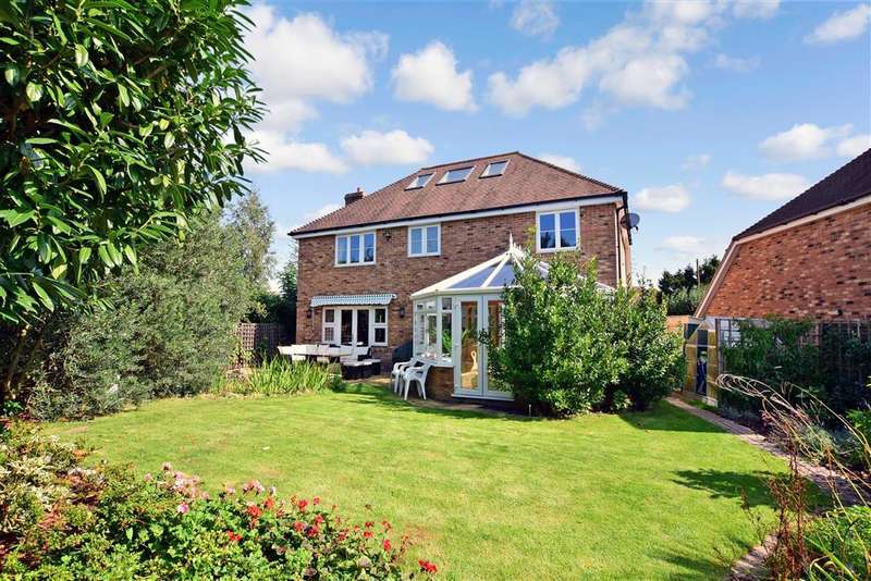 4 Bedroom Detached For Sale In Weavering Street, Weavering, Maidstone