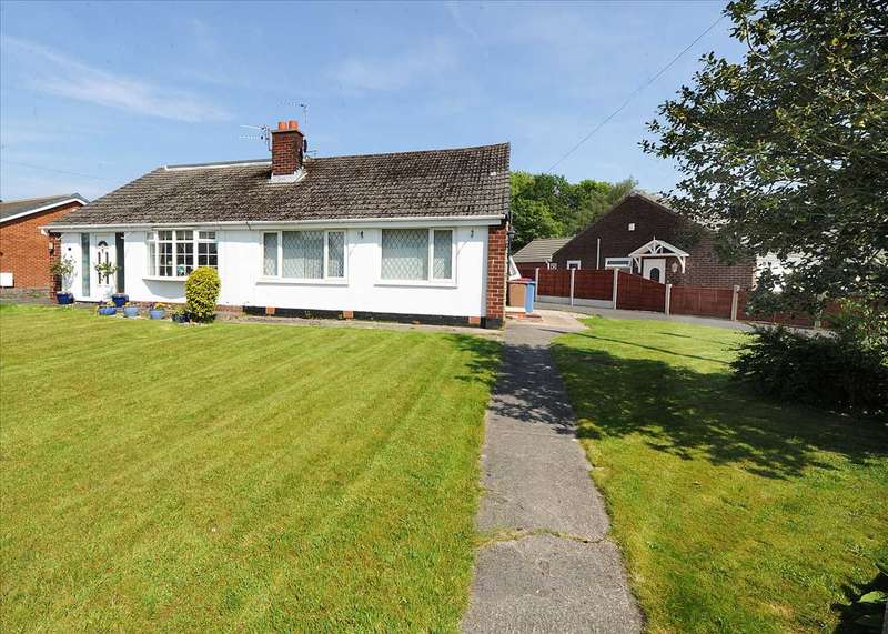 2 Bedroom Bungalow For Sale In Helston Close, Irlam, M44