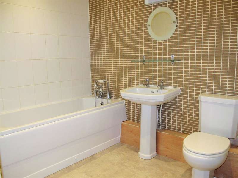 2 Bedroom Ground Flat To Rent In Cambridge Square, Middlesbrough, TS5