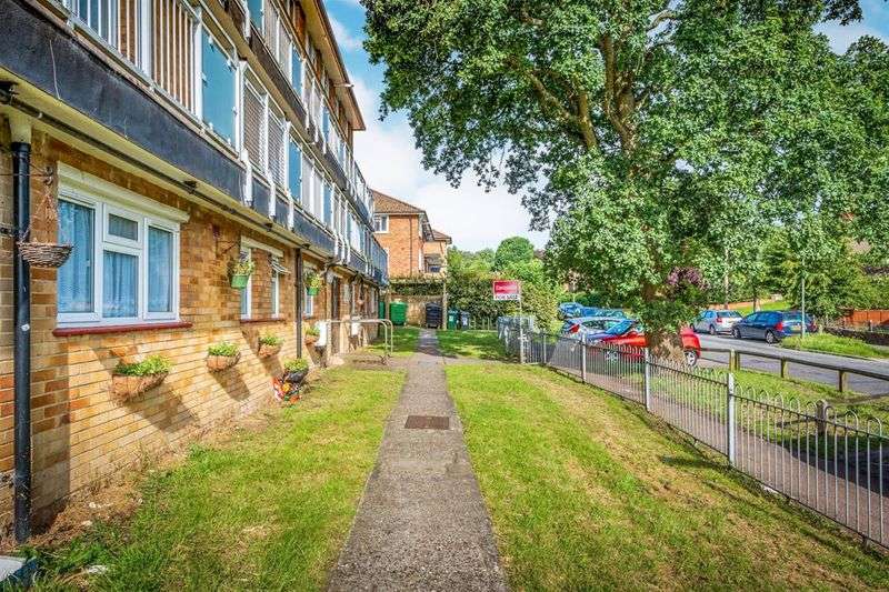 Home To Rent In Timperley Gardens, Redhill, RH1