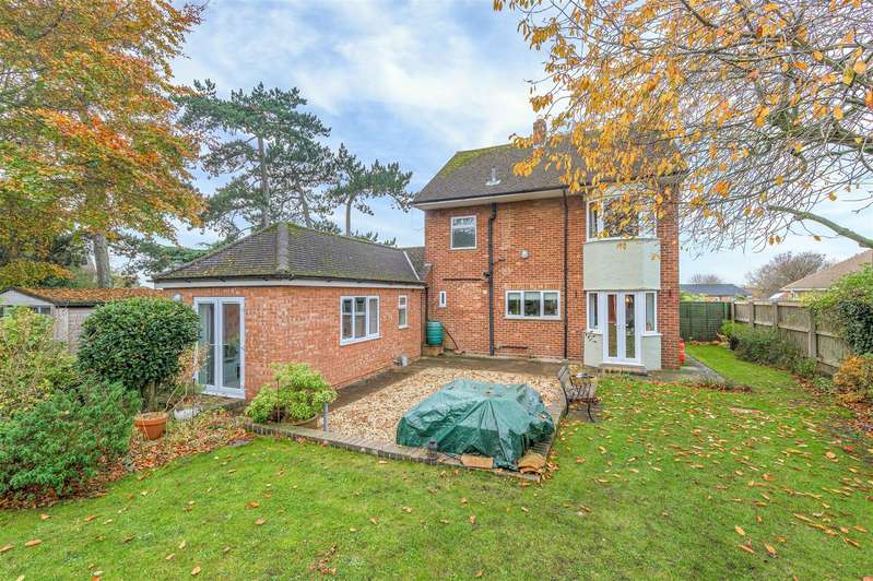 4 Bedroom Detached House For Sale In Boston Road, Horncastle, LN9