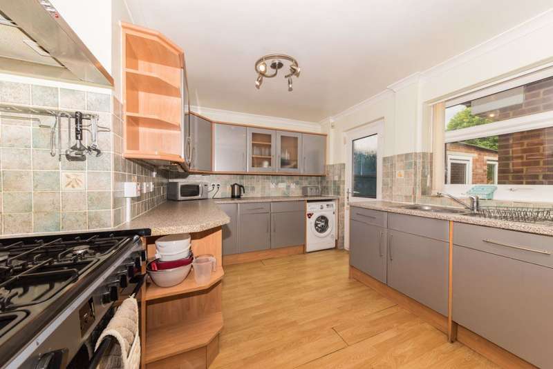 1 Bedroom House To Rent In Squire Avenue, Canterbury, CT2