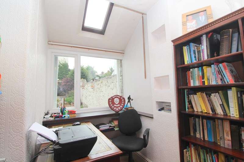 4 Bedroom Terraced House For Sale In Abbotsham Road, Bideford, Devon, EX39