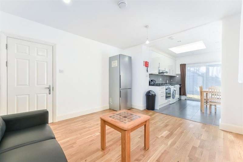 5 Bedroom House To Rent In Park Drive, Acton, W3