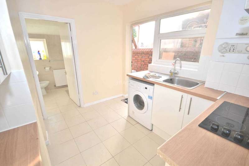 4 Bedroom Terraced House To Rent In Radstock Road, Reading, Berkshire, RG1