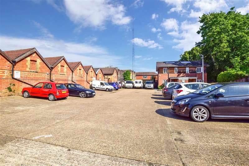 2 Bedroom Apartment Flat For Sale In Harcourt Road, , Wallington