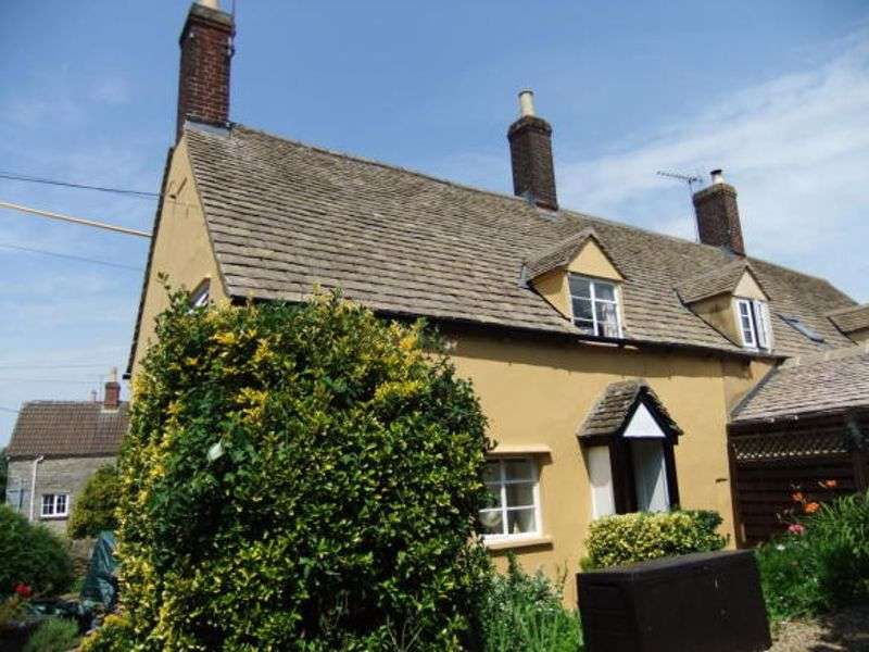 2 Bedroom Property For Sale In Watts Lane, Hullavington, Chippenham, SN14