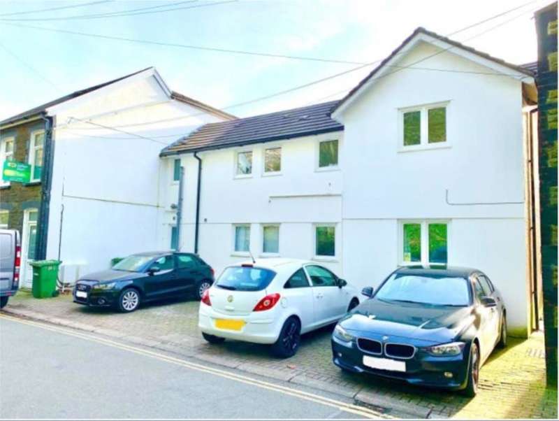 1 Bedroom Apartment To Rent In Ynysangharad Road, Pontypridd, CF37