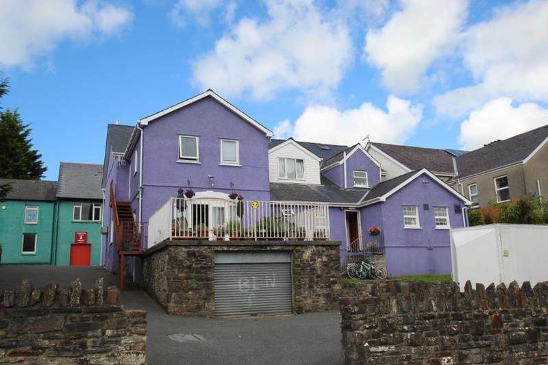 10 Bedroom Commercial Property For Sale In Bryn Road, Lampeter, SA48