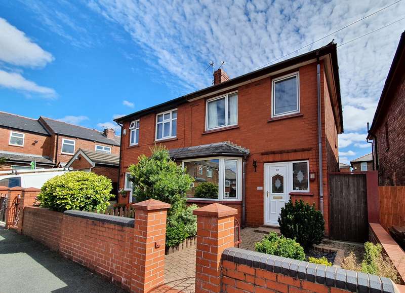 3 Bedroom Semi Detached House For Sale In Queensway, Wigan, WN1