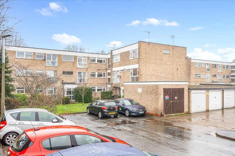 3 Bedroom Apartment Flat For Sale In Barclay Court, Hoddesdon, EN11