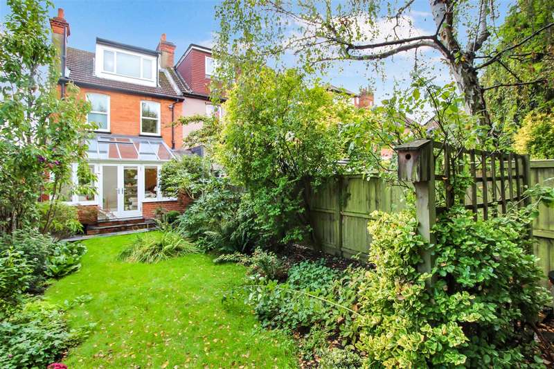 4 Bedroom End Of Terrace House For Sale In Priests Lane, Shenfield, CM15