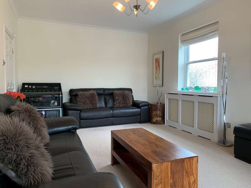 2 Bedroom Flat For Sale In Gloucester Road, Southport, PR8