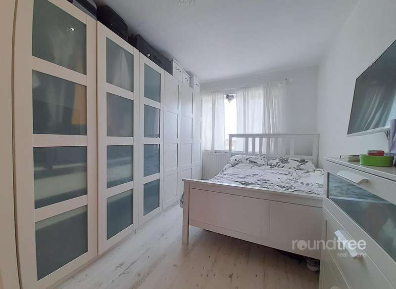 3 Bedroom House For Sale In Sturgess Avenue, Hendon, NW4