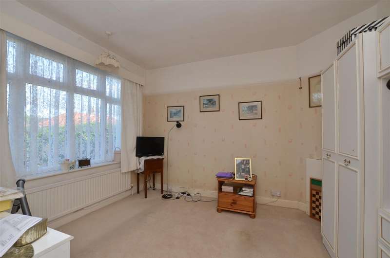 2 Bedroom Semi Detached Bungalow For Sale In Oak Avenue, Norwich, NR7