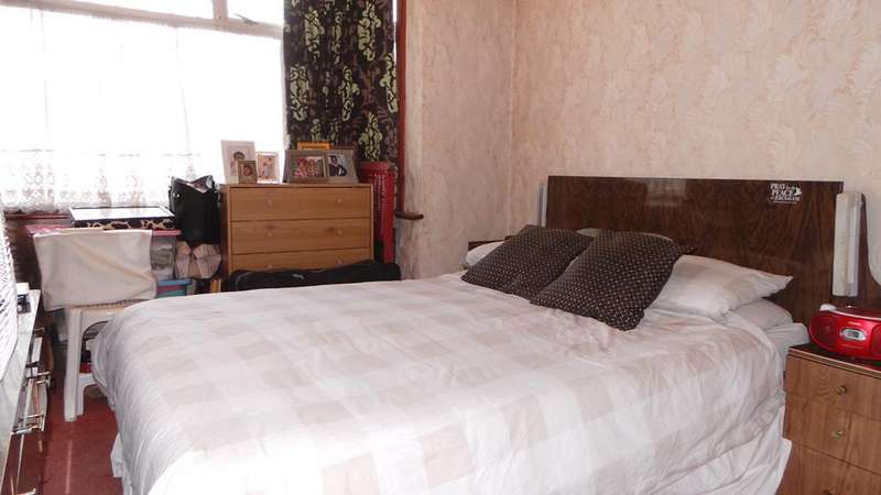 Find 3 Bedroom Houses For Sale In Edmonton Zoopla