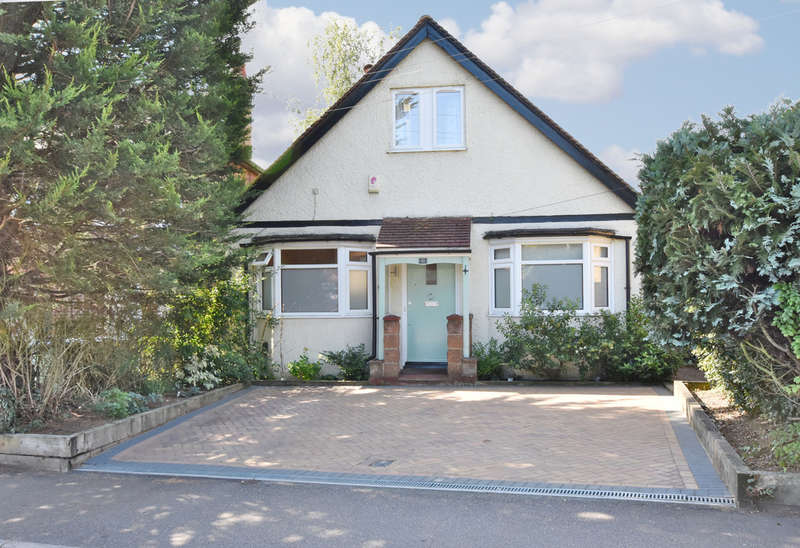 4 Bedroom Detached Bungalow For Sale In Horseshoe Lane, Watford, WD25