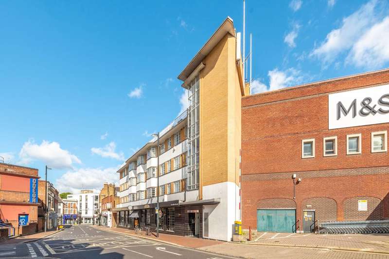 Flat To Rent In Red Lion Street, Richmond, TW9