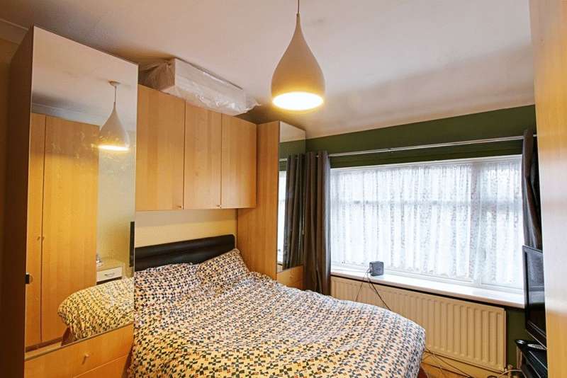 Find 3 Bedroom Properties For Sale In Southall Zoopla