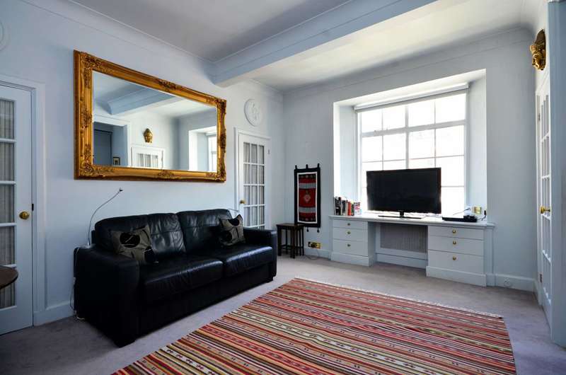 Flat To Rent In Hallam Street, Marylebone, W1W