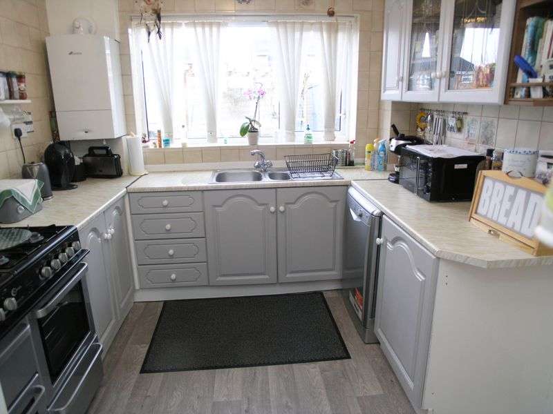 Wow House Of The Week Sprawling Farmhouse In Barrington