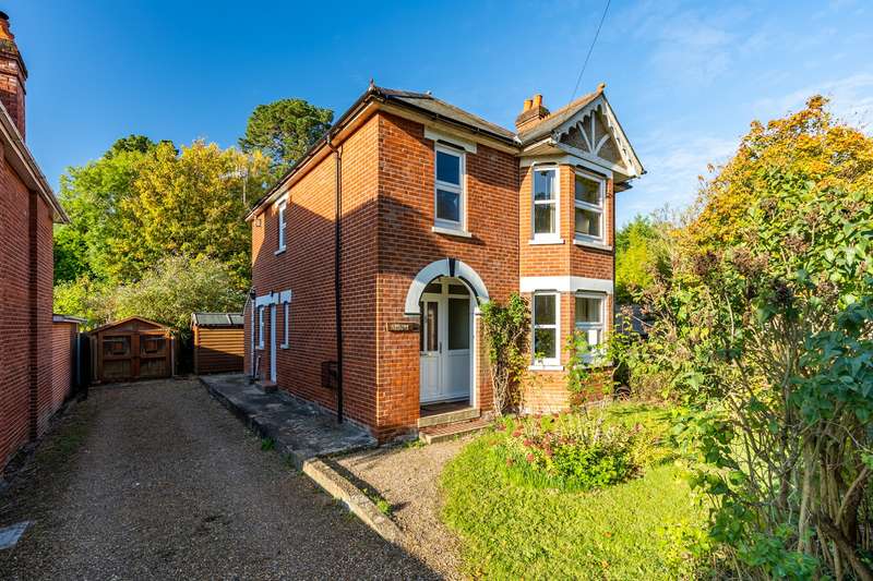3 Bedroom Detached House For Sale In Bridge Road, Burseldon